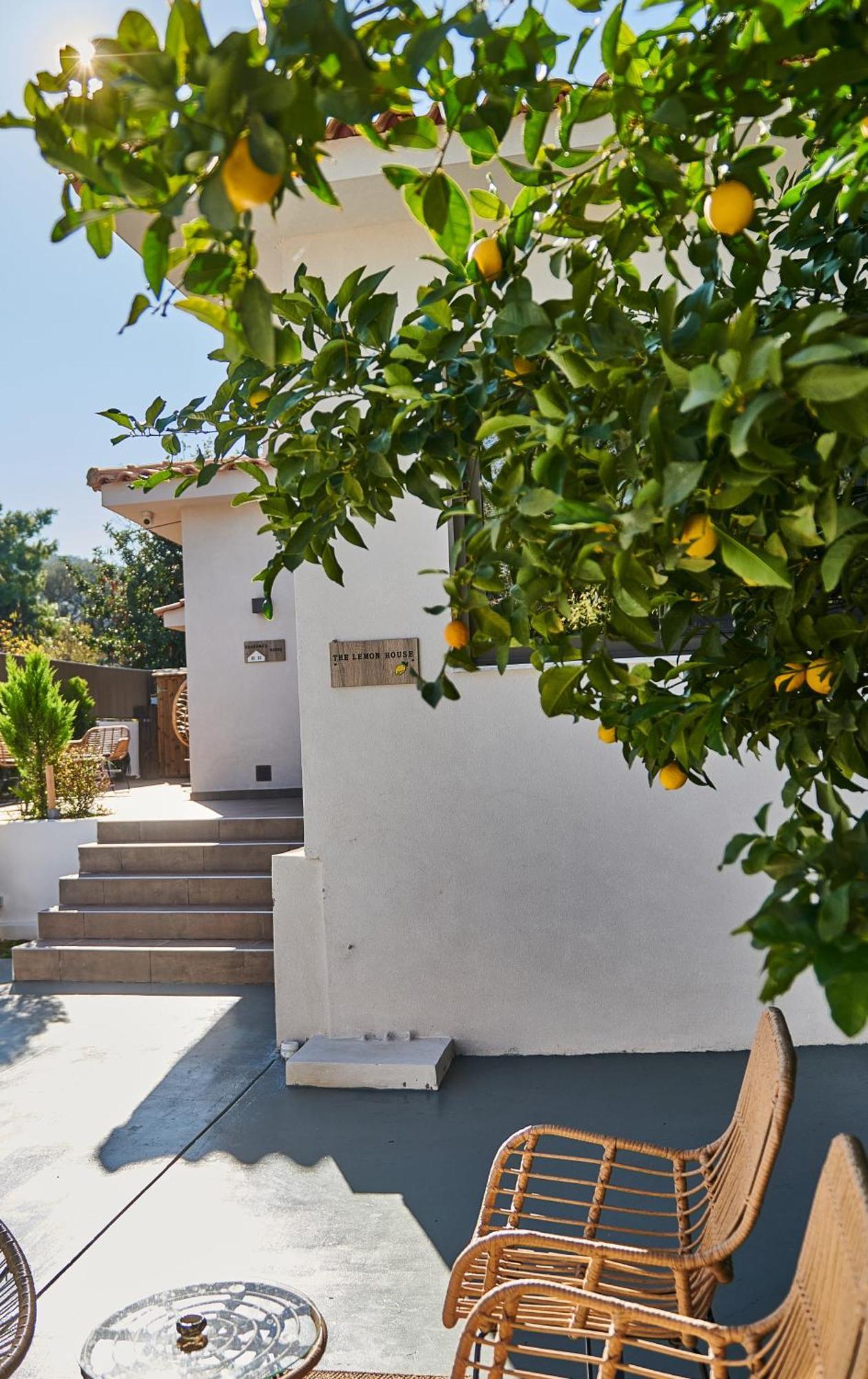 Апартаменты The Lemon House Луца Экстерьер фото